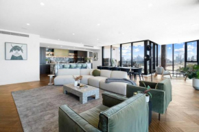 Nine Elm luxurious penthouse Panoramic city Views